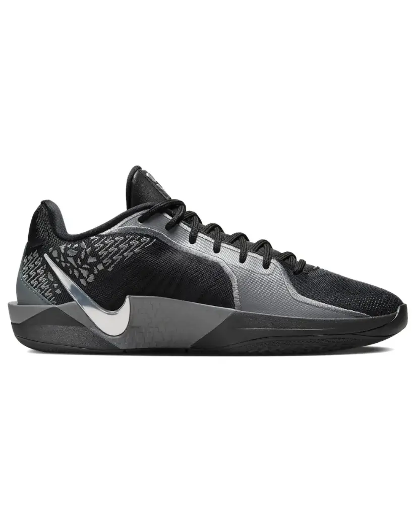 Nike Sabrina 2
Mirrored